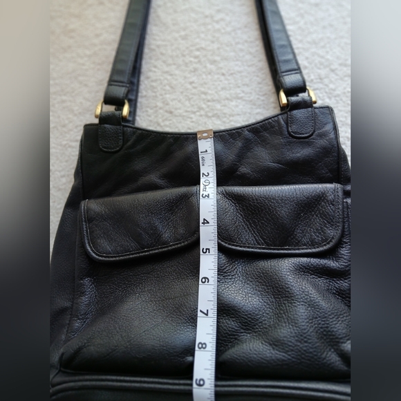 BLACK LEATHER TWO POCKET PURSE - Picture 5 of 6